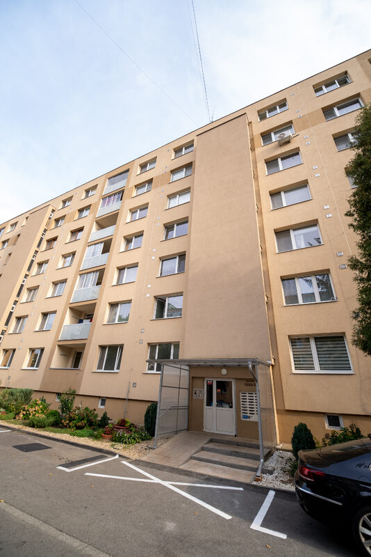 Kompletene zrekonštruovaný 3-izbový byt s balkónom, ul. J. Murgaša, Michalovce